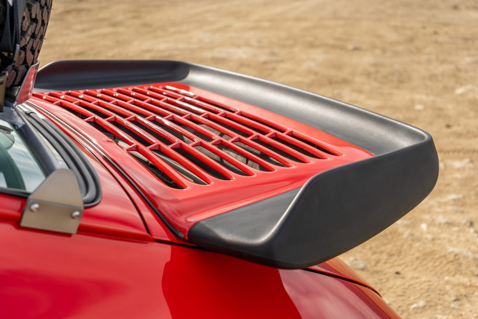 Live Out Your Safari Dreams With This Rally-Spec 1985 Porsche 911