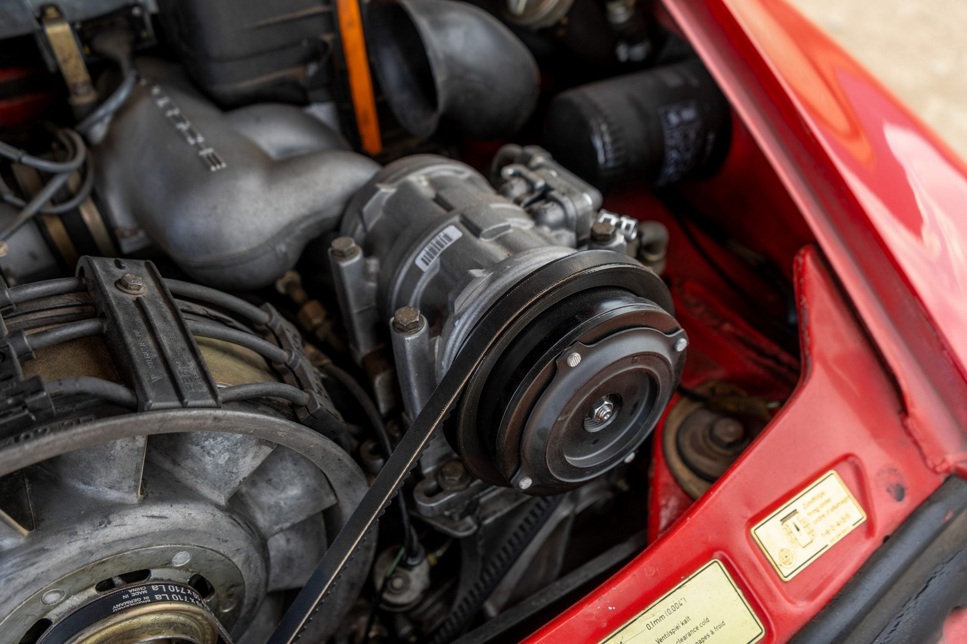 Live Out Your Safari Dreams With This Rally-Spec 1985 Porsche 911