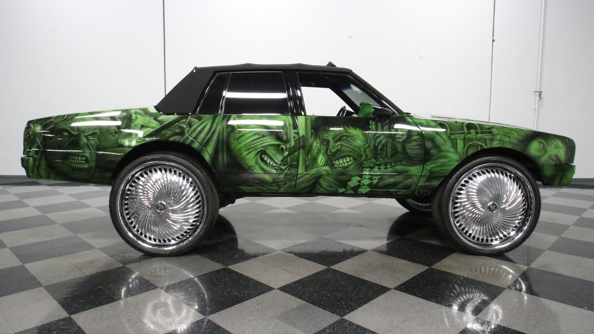 This Customized 1989 Chevrolet Caprice Is a Hulk-Themed Hi-Riser