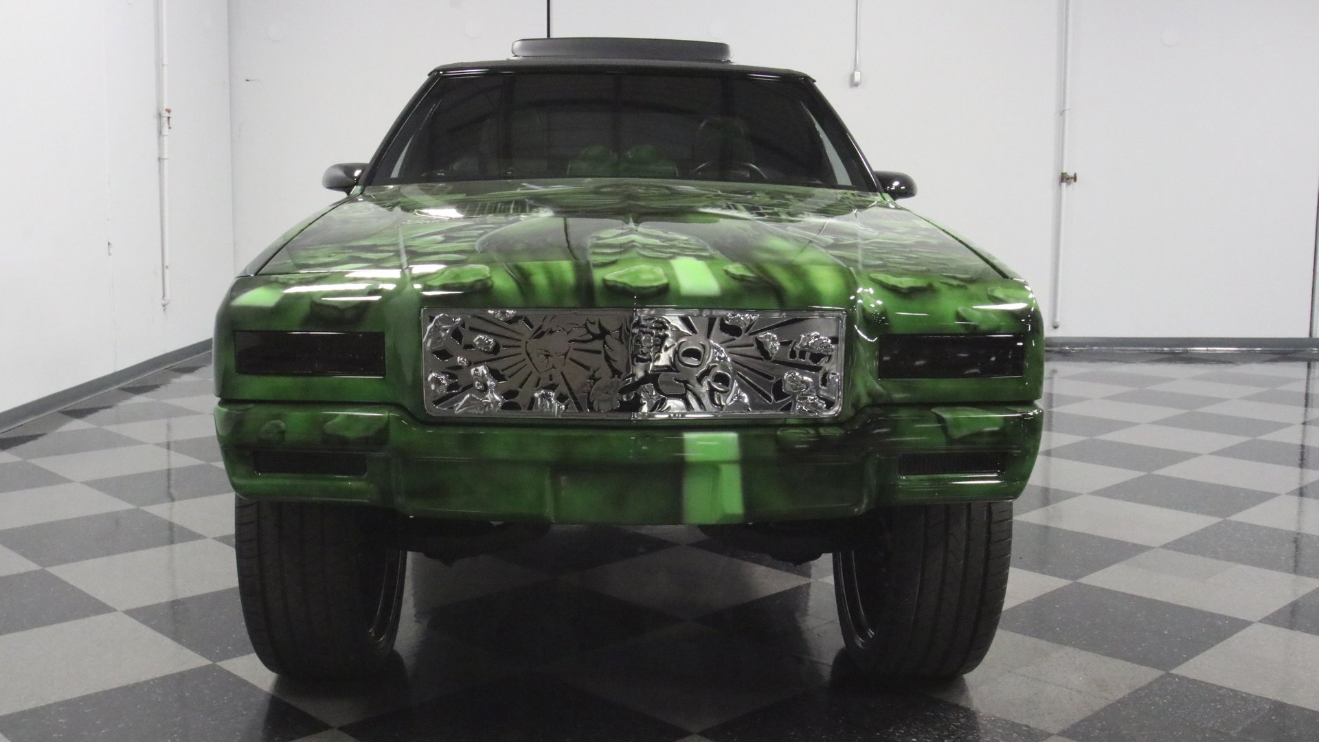 This Customized 1989 Chevrolet Caprice Is a Hulk-Themed Hi-Riser