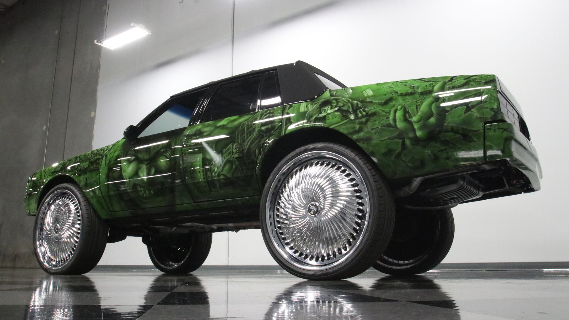 This Customized 1989 Chevrolet Caprice Is a Hulk-Themed Hi-Riser
