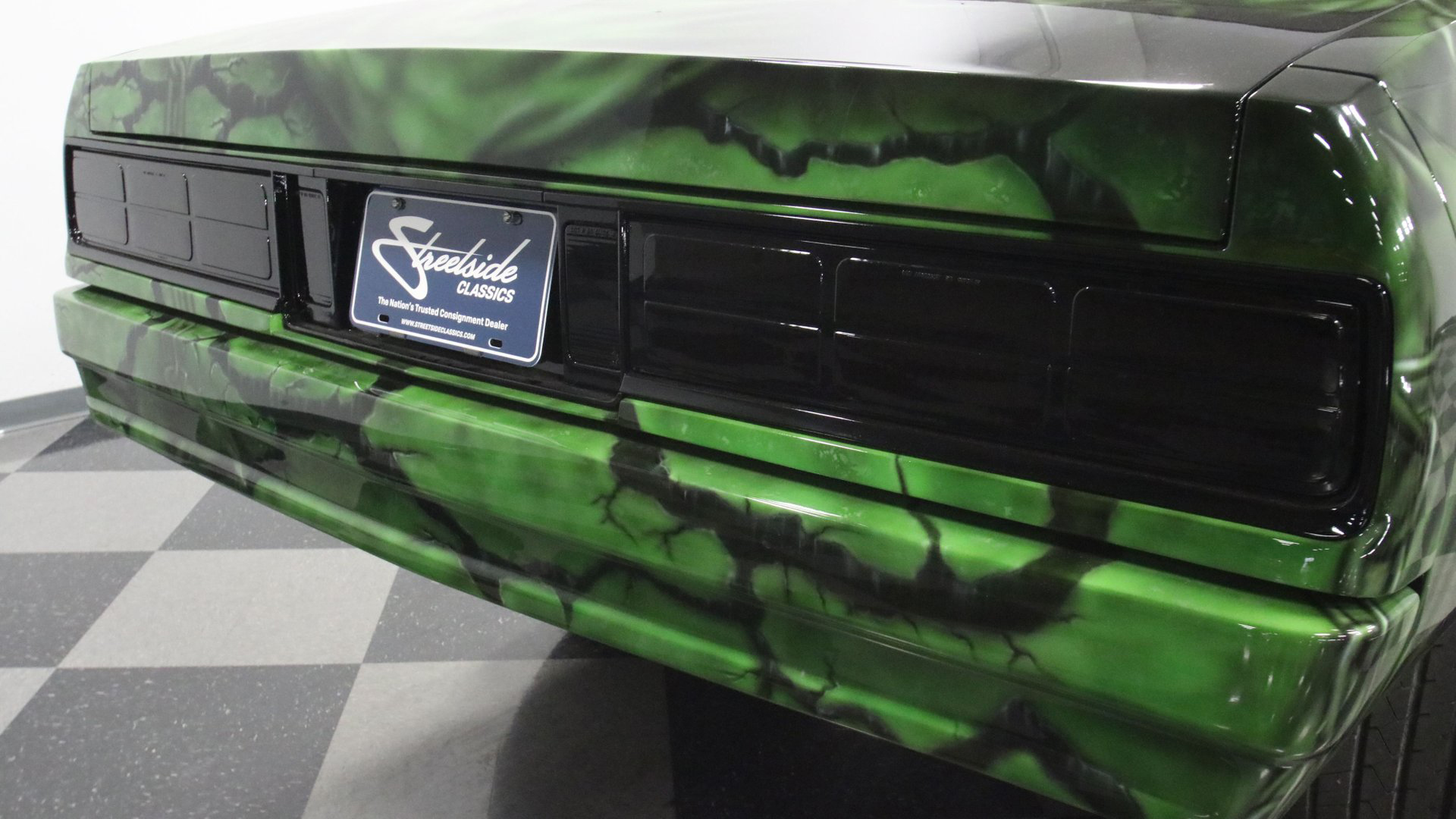 This Customized 1989 Chevrolet Caprice Is a Hulk-Themed Hi-Riser