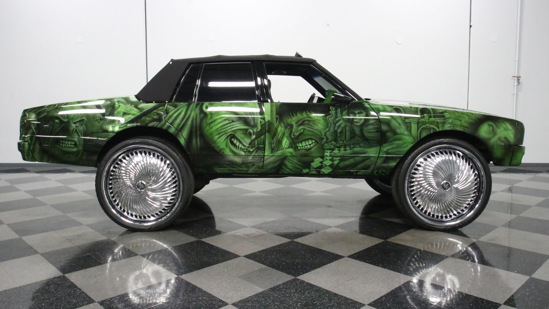 This Customized 1989 Chevrolet Caprice Is a Hulk-Themed Hi-Riser