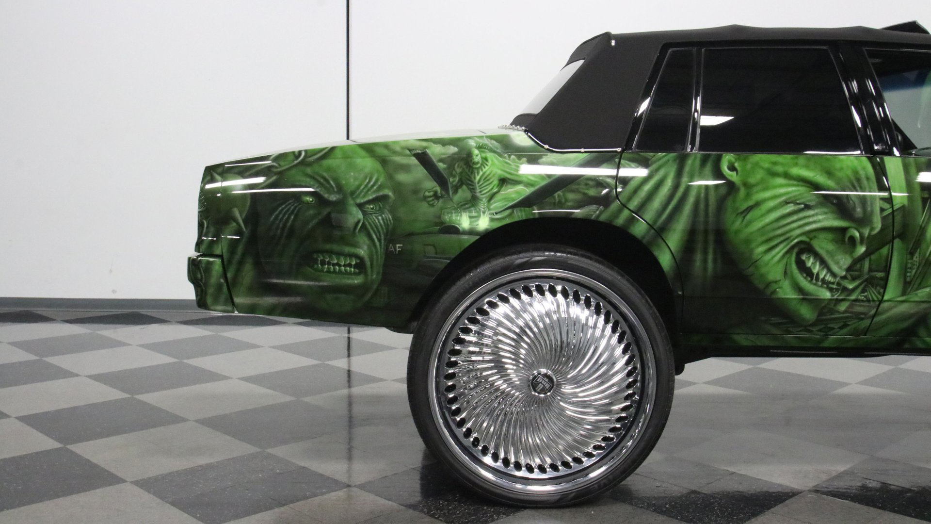 This Customized 1989 Chevrolet Caprice Is a Hulk-Themed Hi-Riser