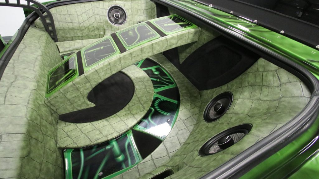 This Customized 1989 Chevrolet Caprice Is a Hulk-Themed Hi-Riser ...
