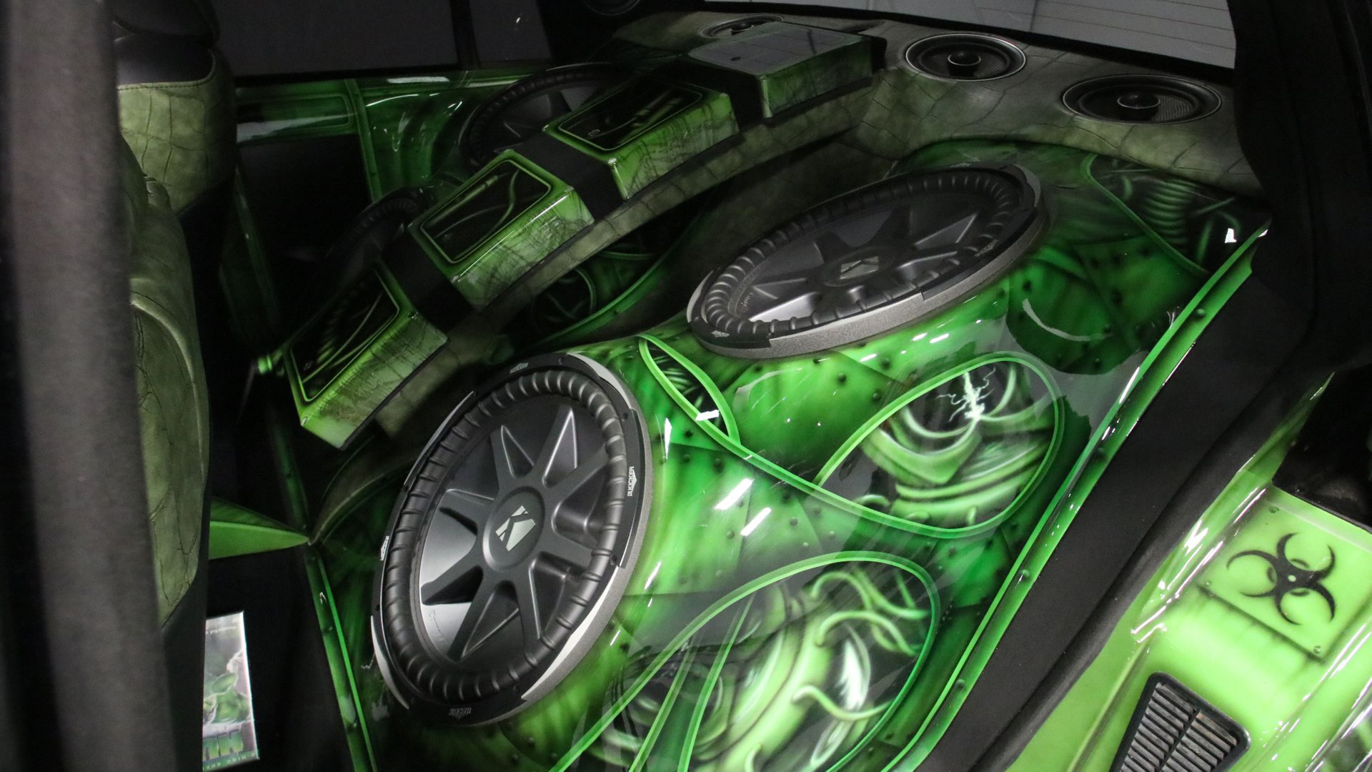 This Customized 1989 Chevrolet Caprice Is a Hulk-Themed Hi-Riser