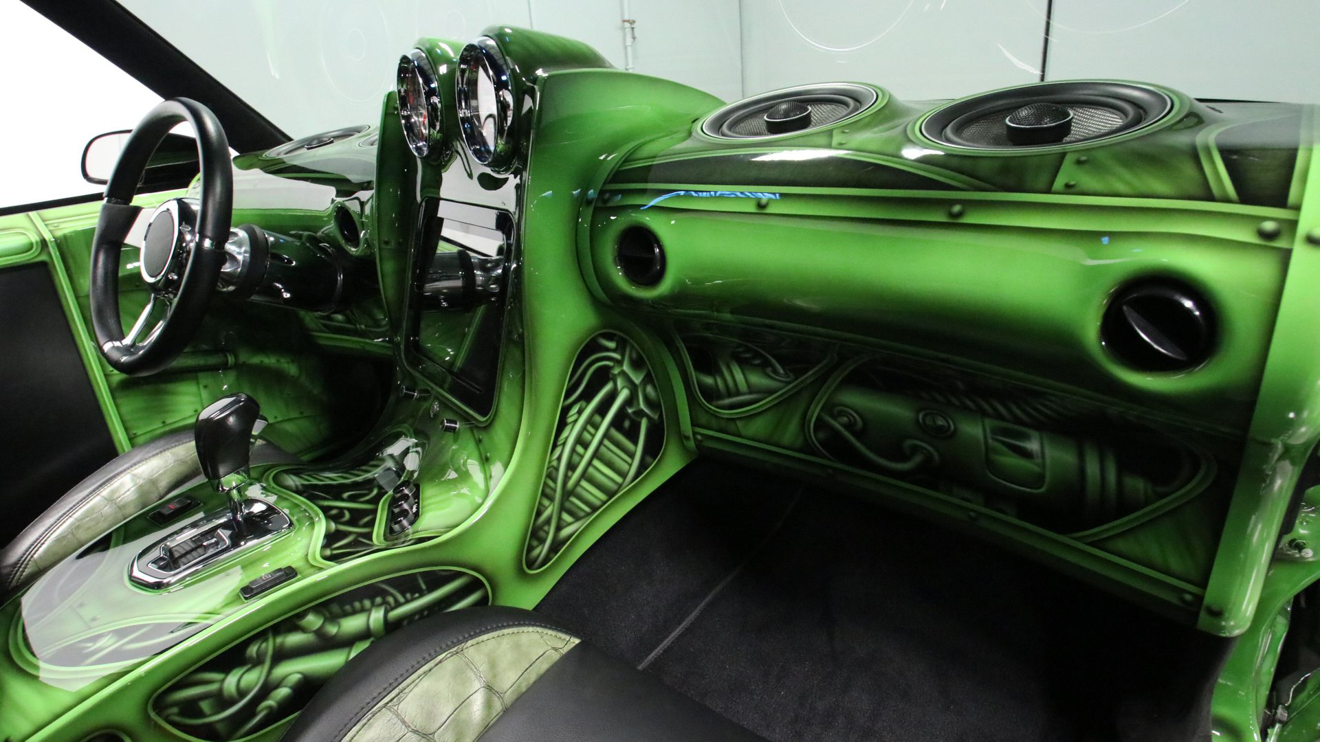 This Customized 1989 Chevrolet Caprice Is a Hulk-Themed Hi-Riser