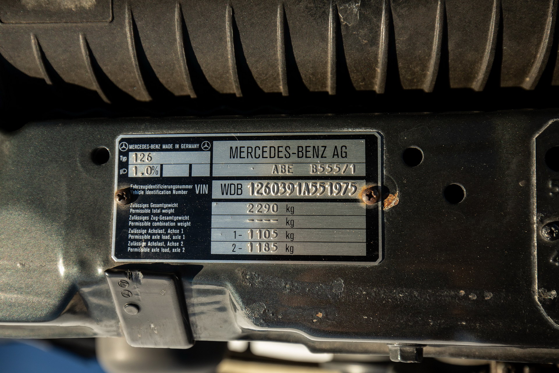 Coachbuilt W126 Mercedes-Benz S-Class Convertible And Wagon Are An Odd Couple