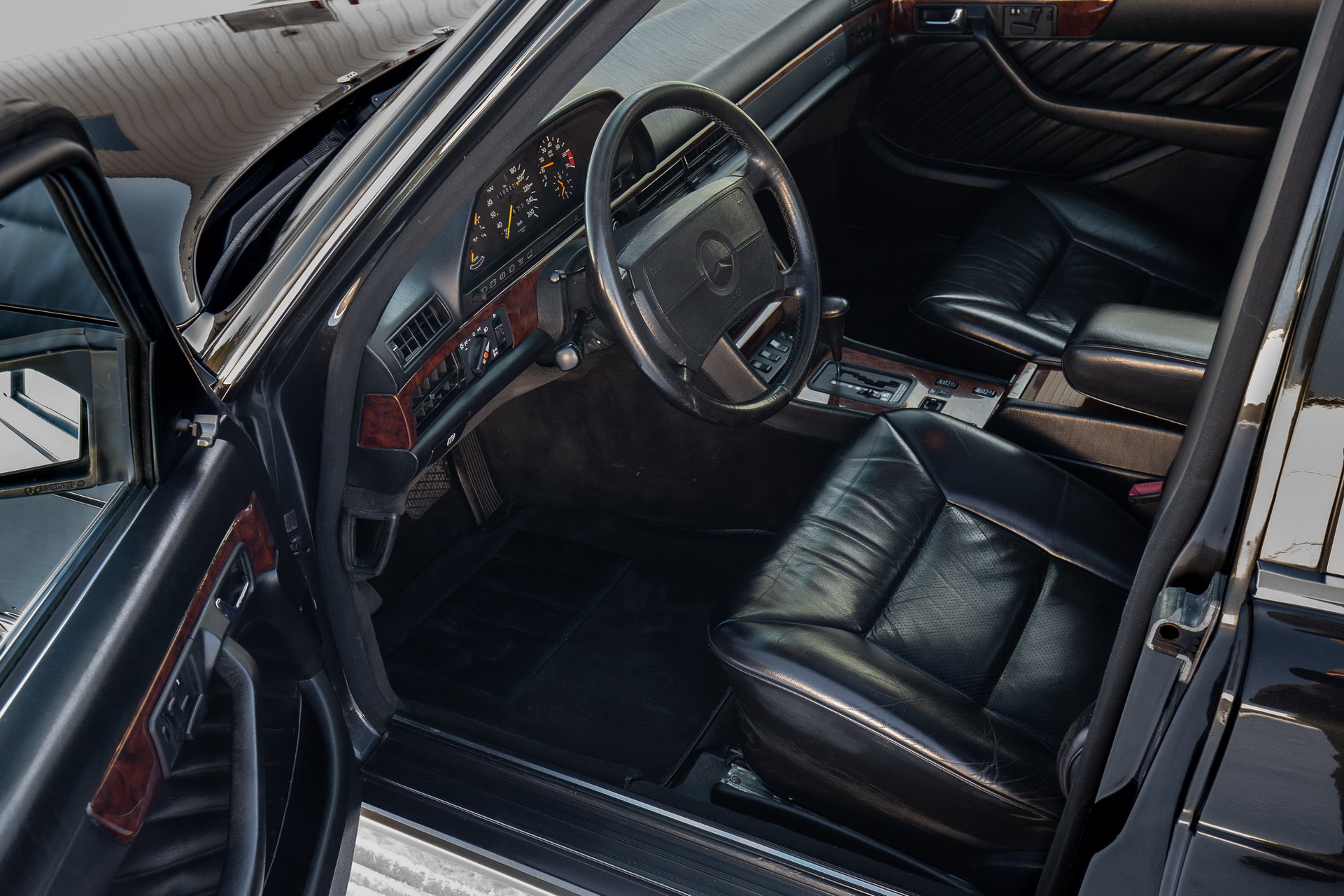 Coachbuilt W126 Mercedes-Benz S-Class Convertible And Wagon Are An Odd Couple