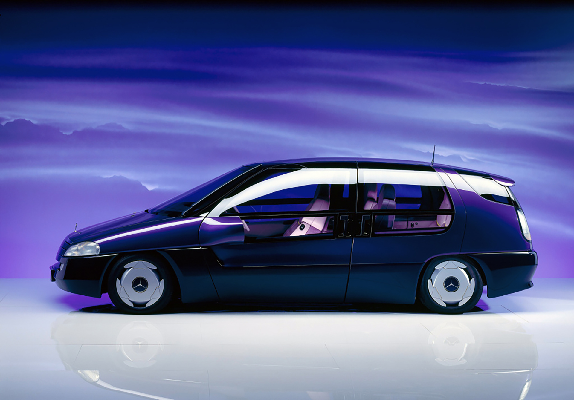 How Close Did Mercedes Come To Envisioning The Future With The F 100 Concept 30 Years Ago?