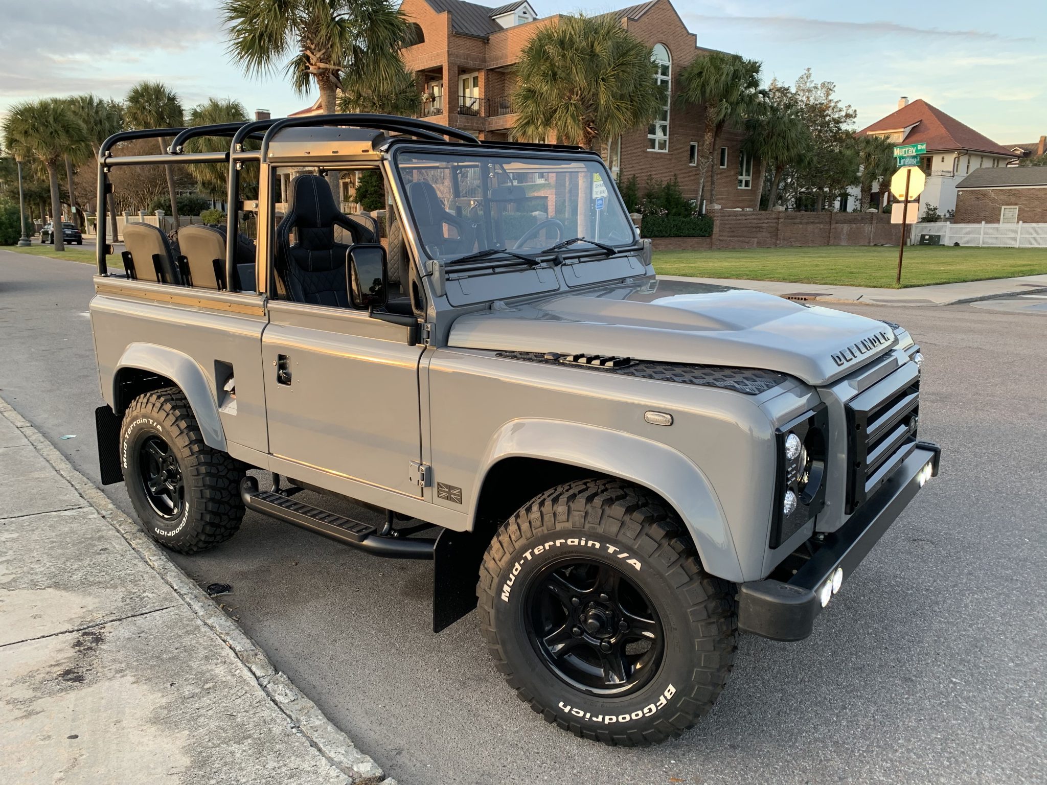 Refurbished 1992 Land Rover Defender Will Cost You More Than A Brand New One