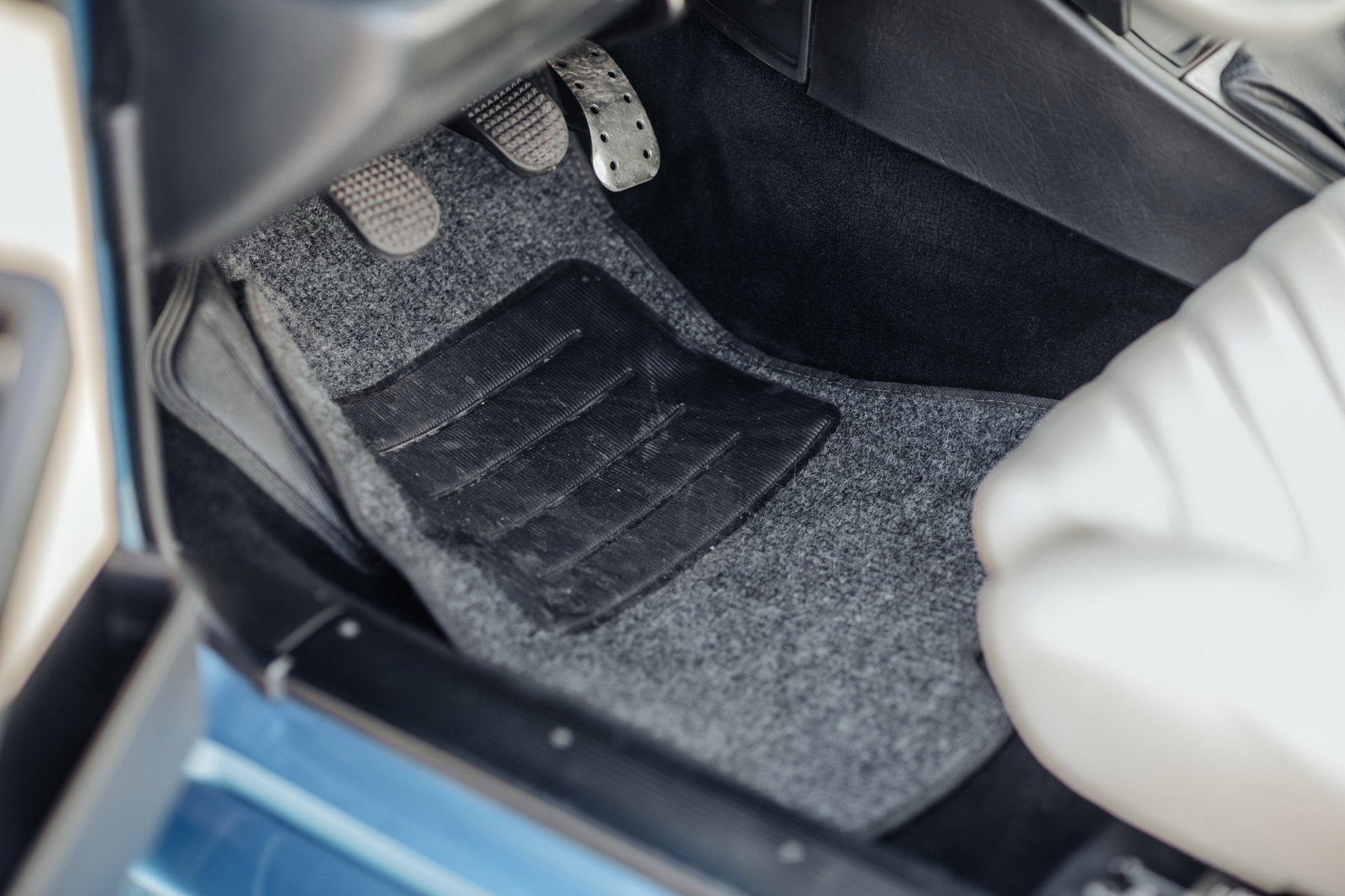 1995 Delta HF Integrale Evoluzione II Celebrates Lancia’s Ultimate Rally Car