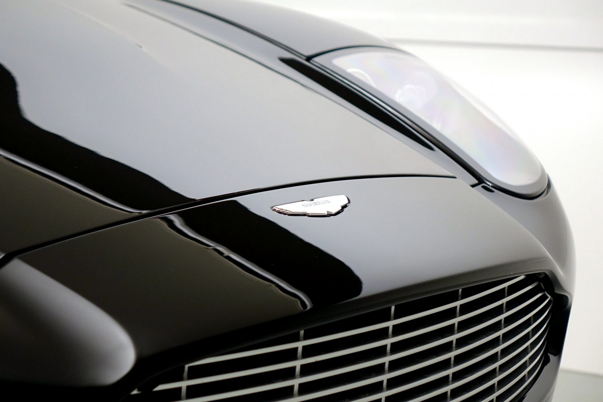 This 5,000 Mile V12 Vanquish Could Be Yours (And It’s Still A Bit Of A Bargain)