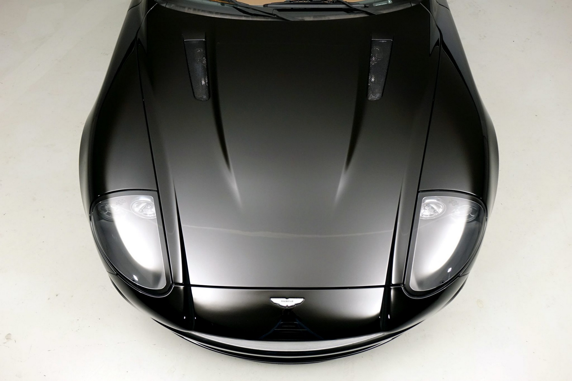 This 5,000 Mile V12 Vanquish Could Be Yours (And It’s Still A Bit Of A Bargain)