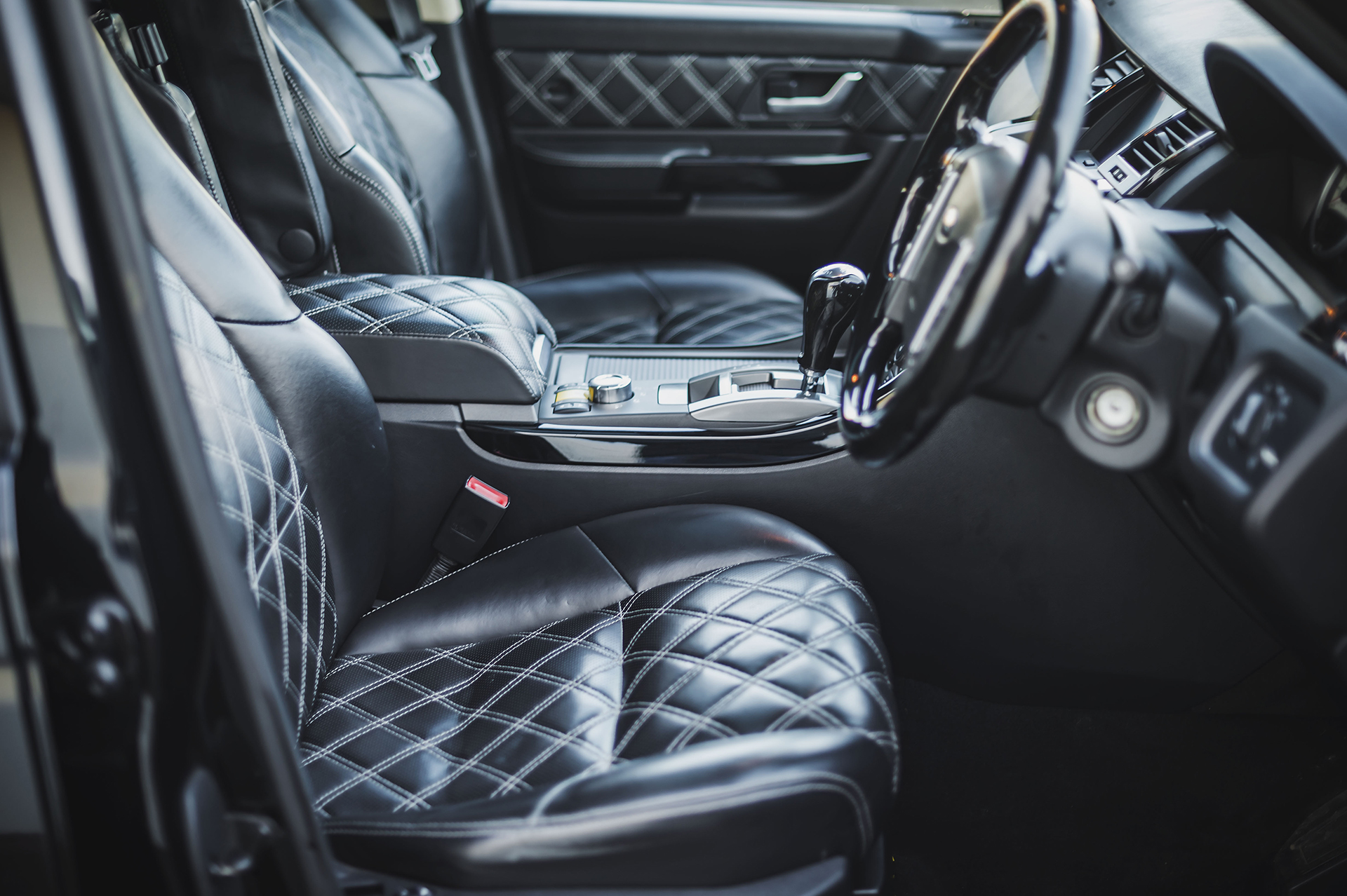 Someone Nabbed An Ex-David Beckham Kahn Design Range Rover Sport For £15,500