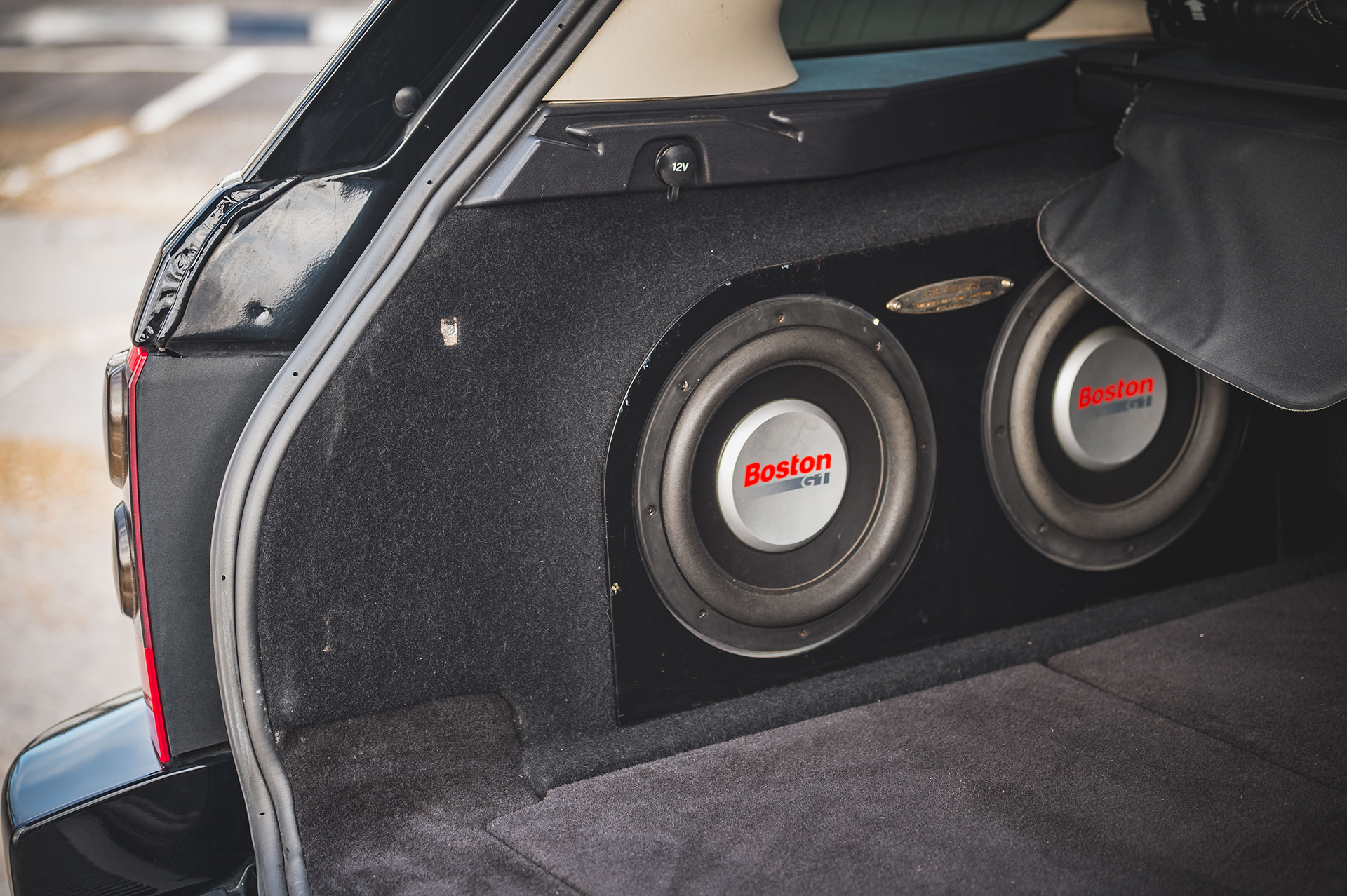 Someone Nabbed An Ex-David Beckham Kahn Design Range Rover Sport For £15,500