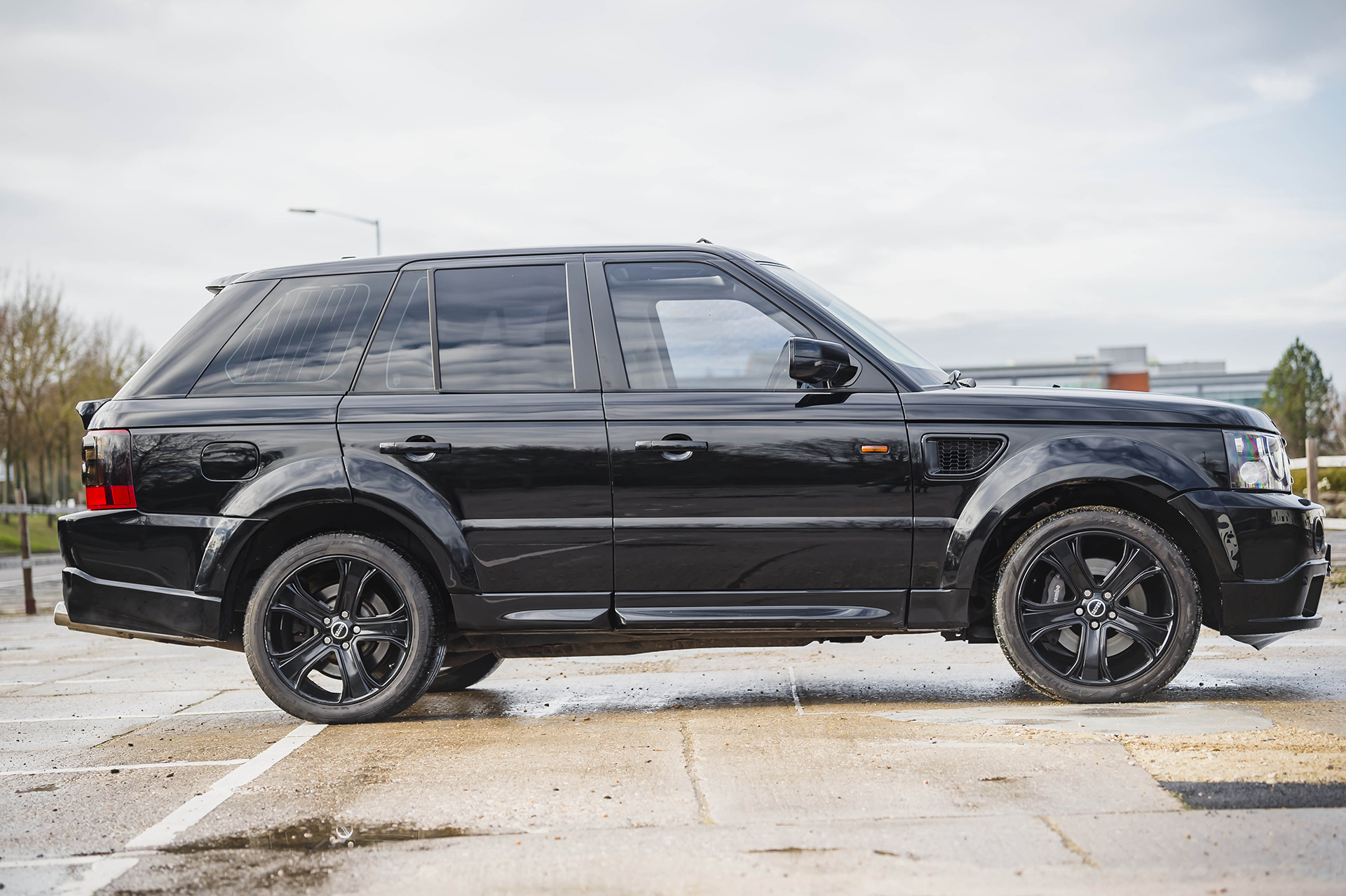 Someone Nabbed An Ex-David Beckham Kahn Design Range Rover Sport For £15,500