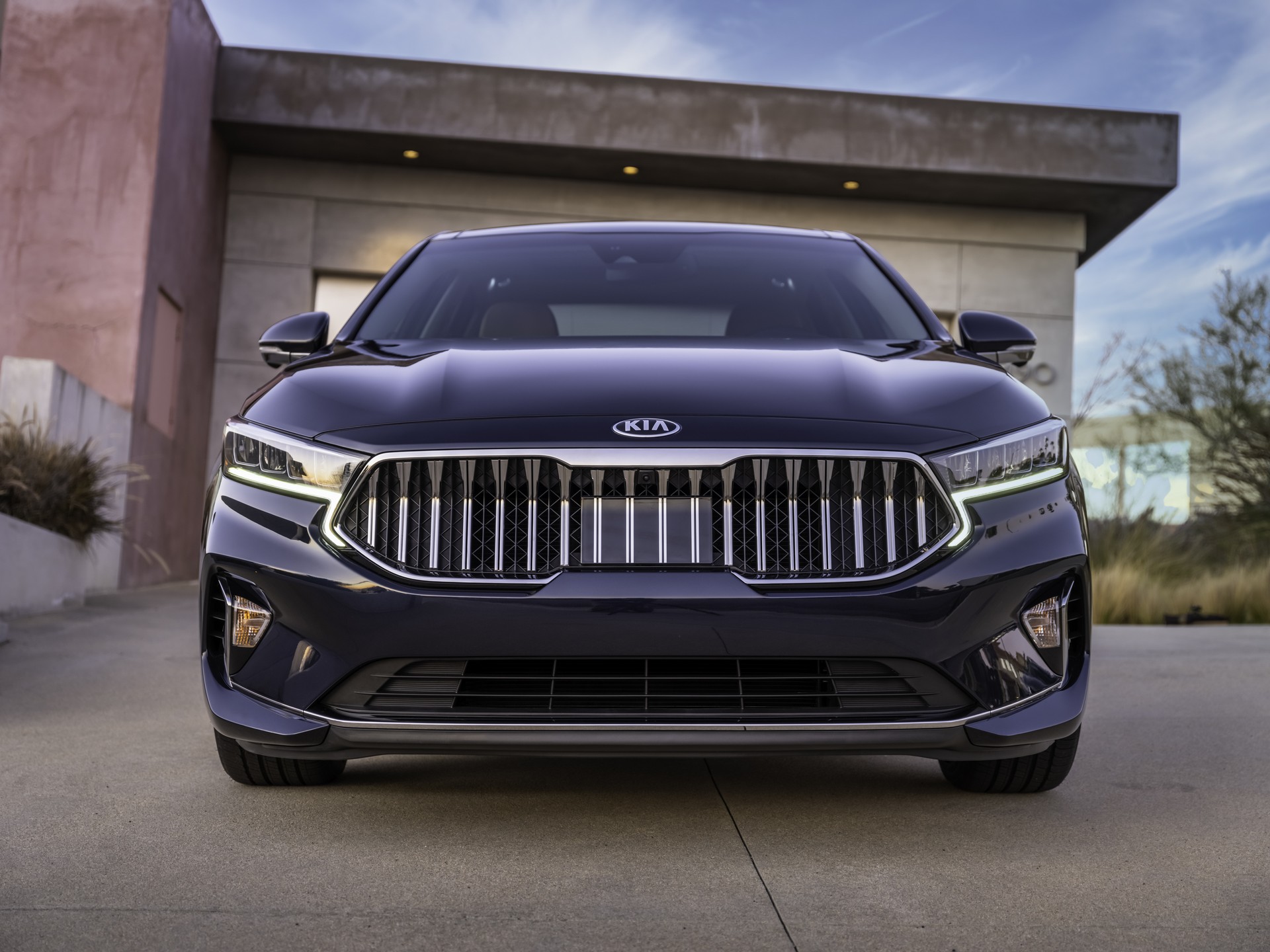 Kia Is Dropping The Cadenza And K900 In The United States