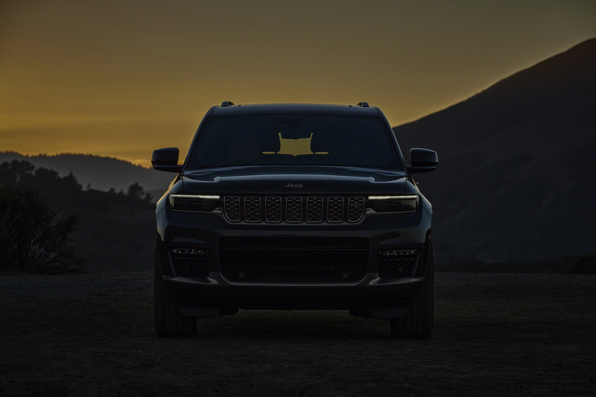 2021 Jeep Grand Cherokee L Debuts With 3-Rows Of Seats, Striking Looks And Added Luxury