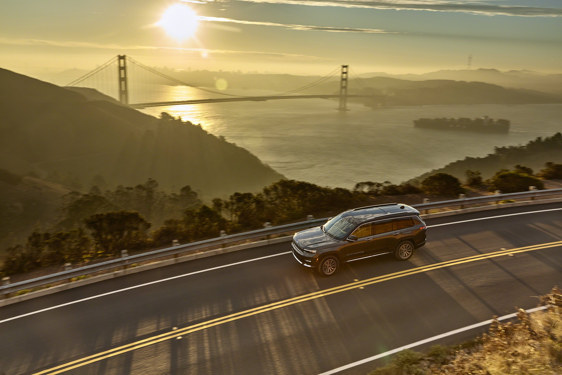 2021 Jeep Grand Cherokee L Debuts With 3-Rows Of Seats, Striking Looks And Added Luxury