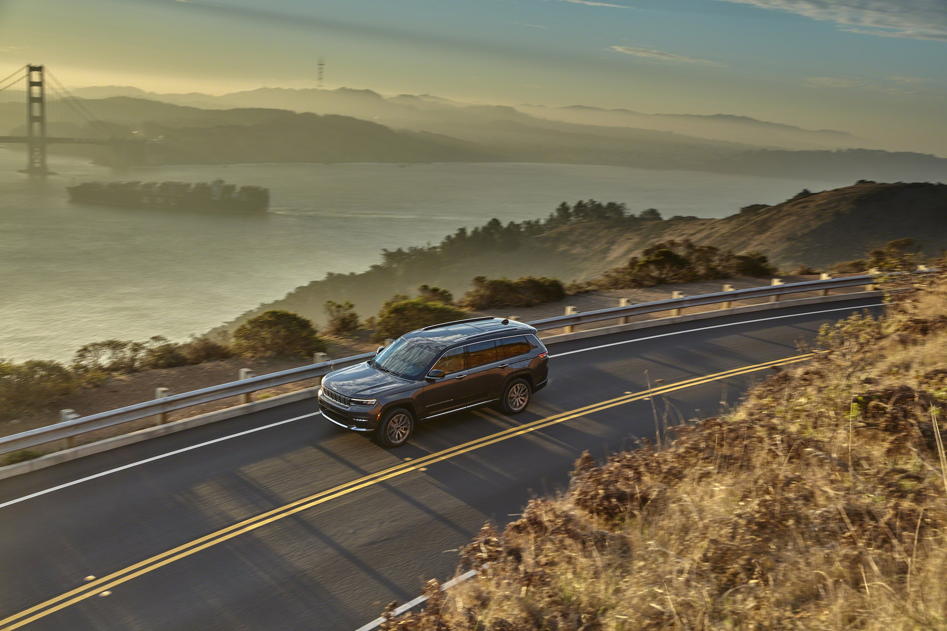 2021 Jeep Grand Cherokee L Debuts With 3-Rows Of Seats, Striking Looks And Added Luxury