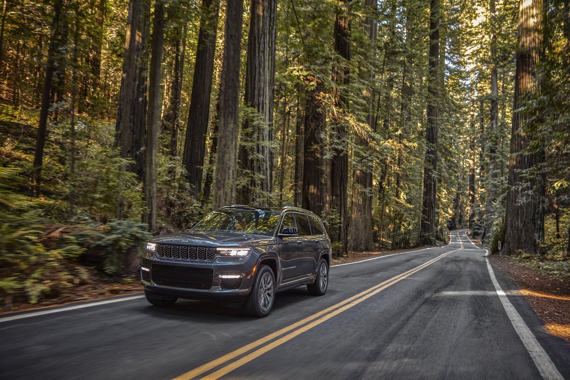 2021 Jeep Grand Cherokee L Debuts With 3-Rows Of Seats, Striking Looks And Added Luxury