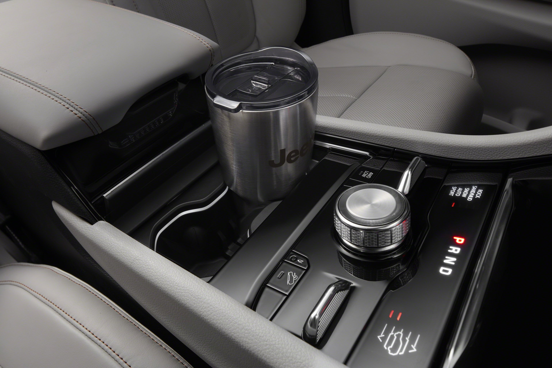 2021 Jeep Grand Cherokee L Debuts With 3-Rows Of Seats, Striking Looks And Added Luxury