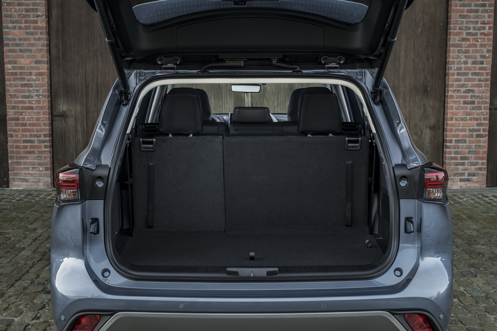 2021 Toyota Highlander Arrives In Europe For The First Time