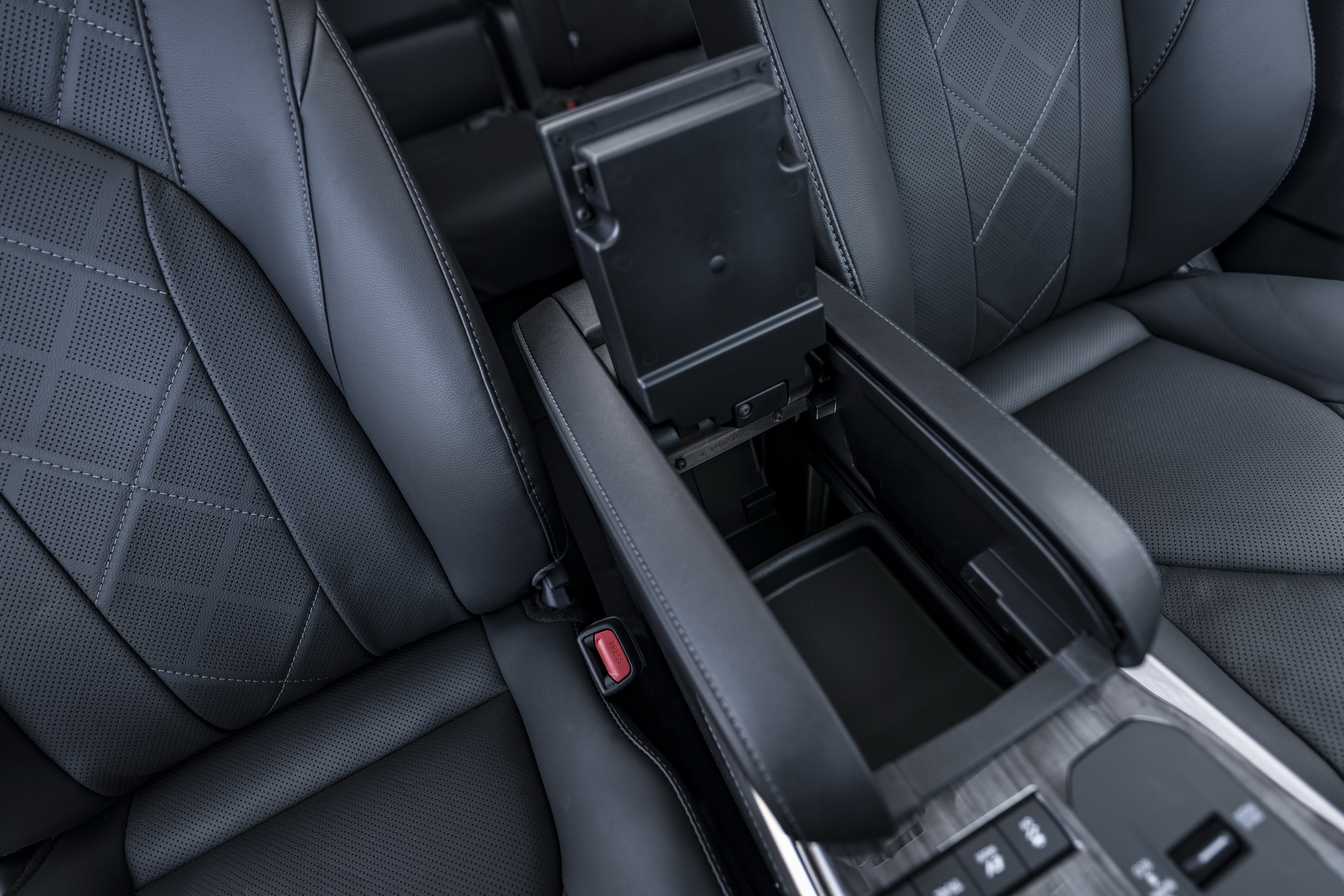 2021 Toyota Highlander Arrives In Europe For The First Time