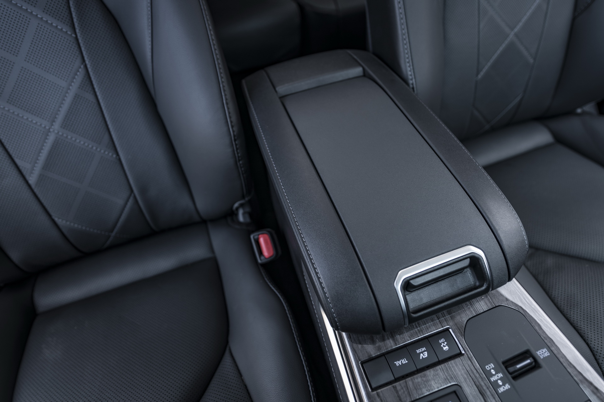 2021 Toyota Highlander Arrives In Europe For The First Time