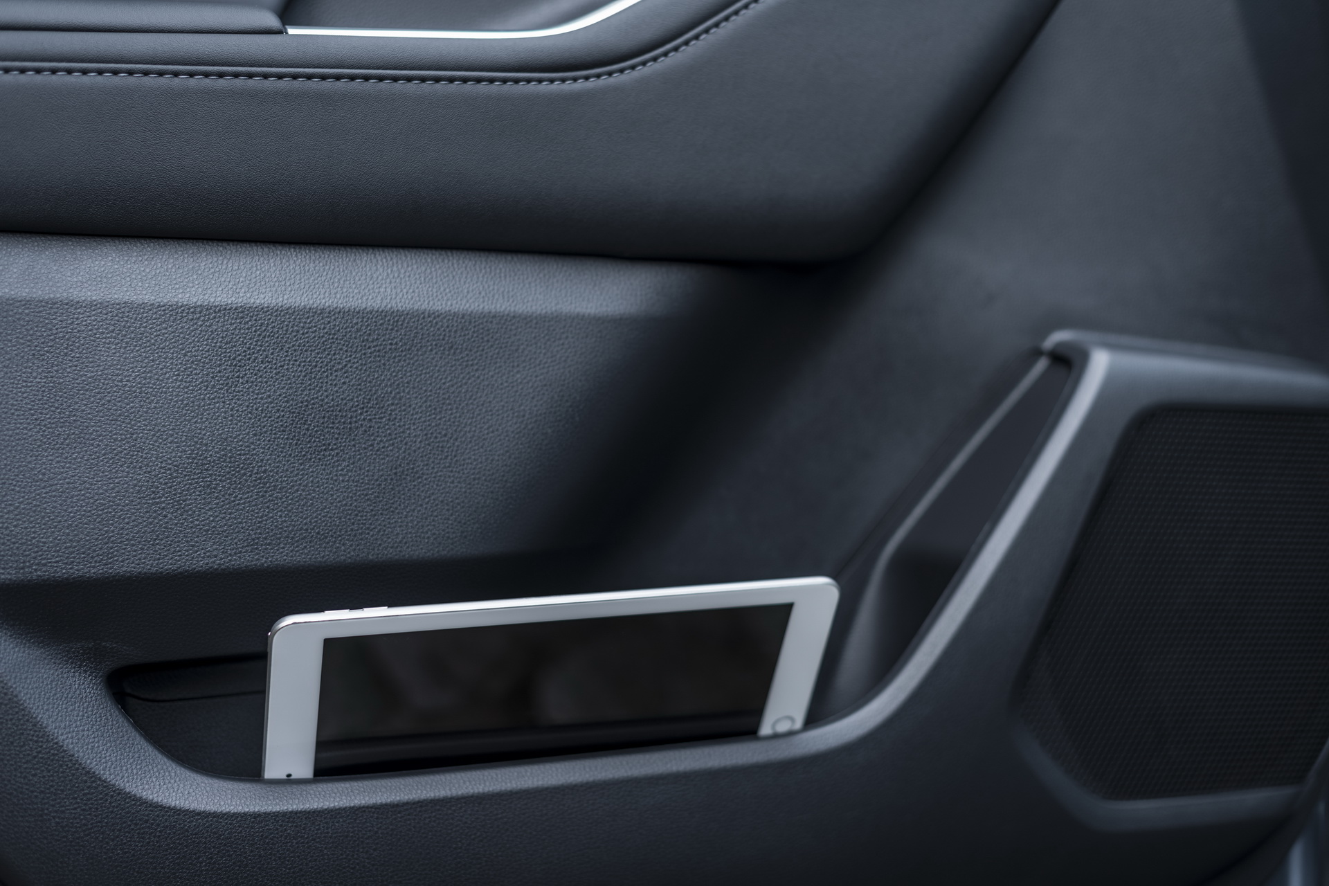 2021 Toyota Highlander Arrives In Europe For The First Time