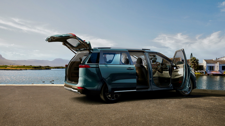 2021 Kia Carnival MPV Heads Down Under With Two Engines, Four Trim Levels