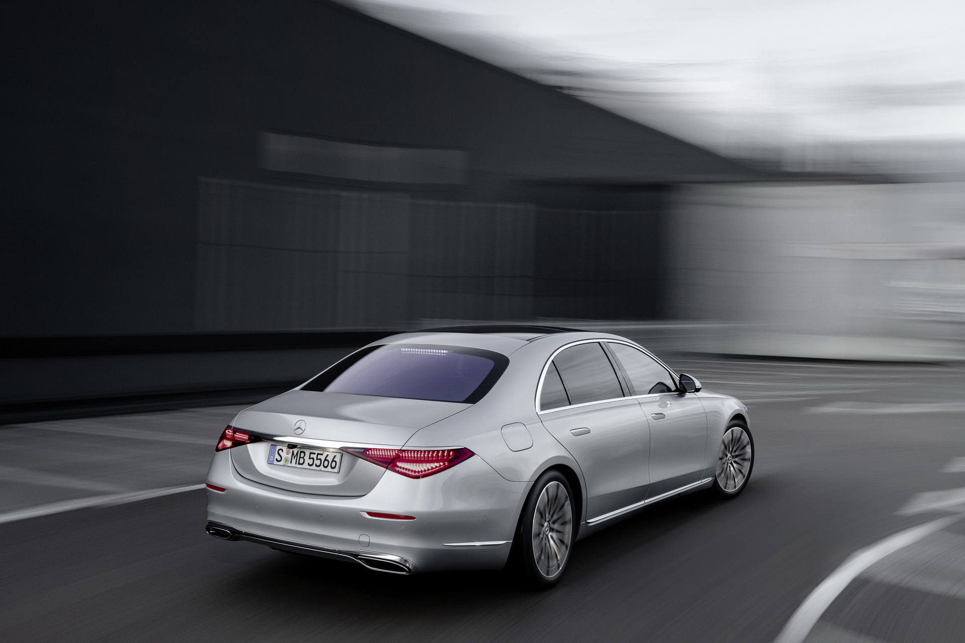Mercedes-Benz Apologizes To Customers For Having To Recall The New-Gen S-Class