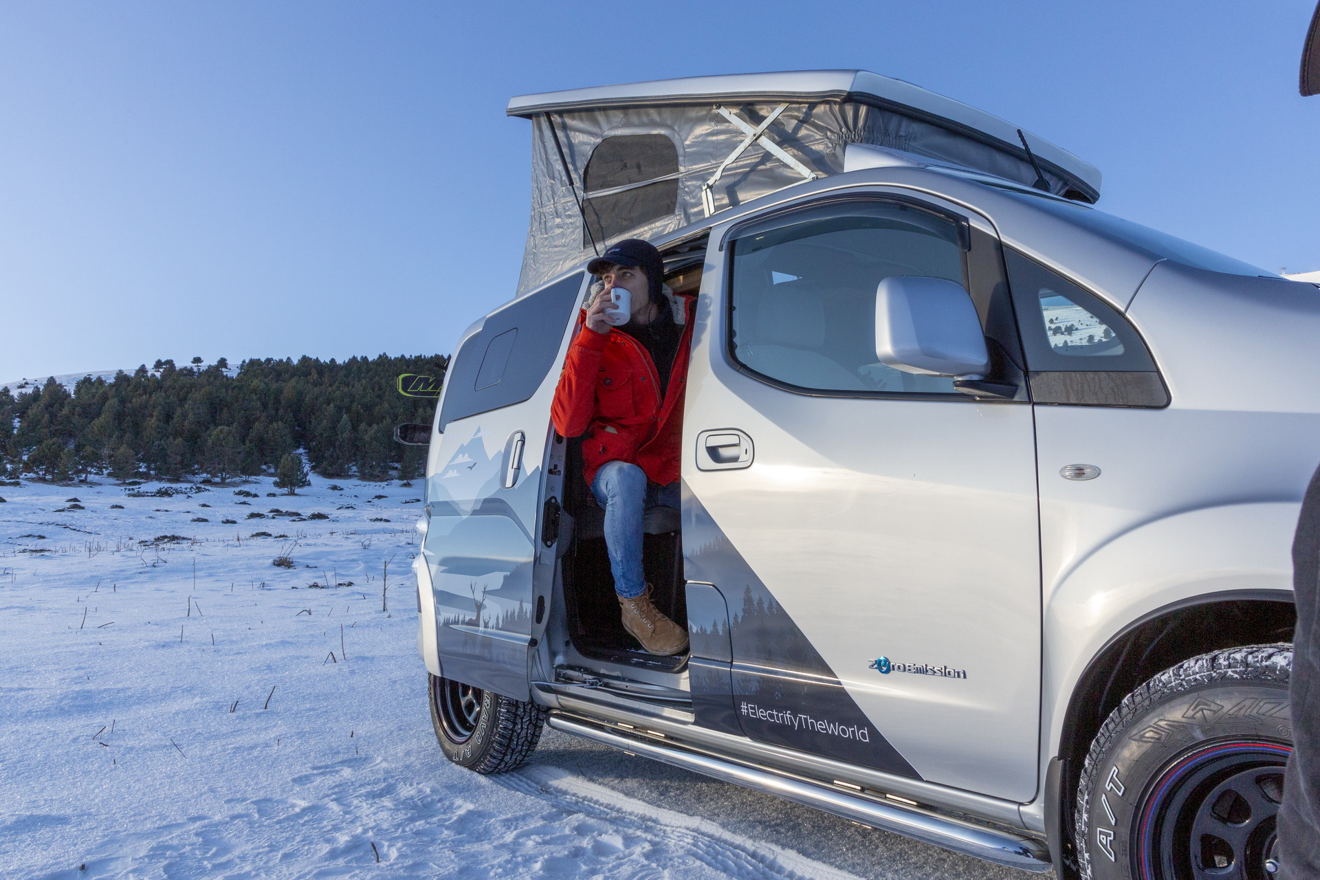 Nissan Turns The e-NV200 EV Into An Outdoors Office