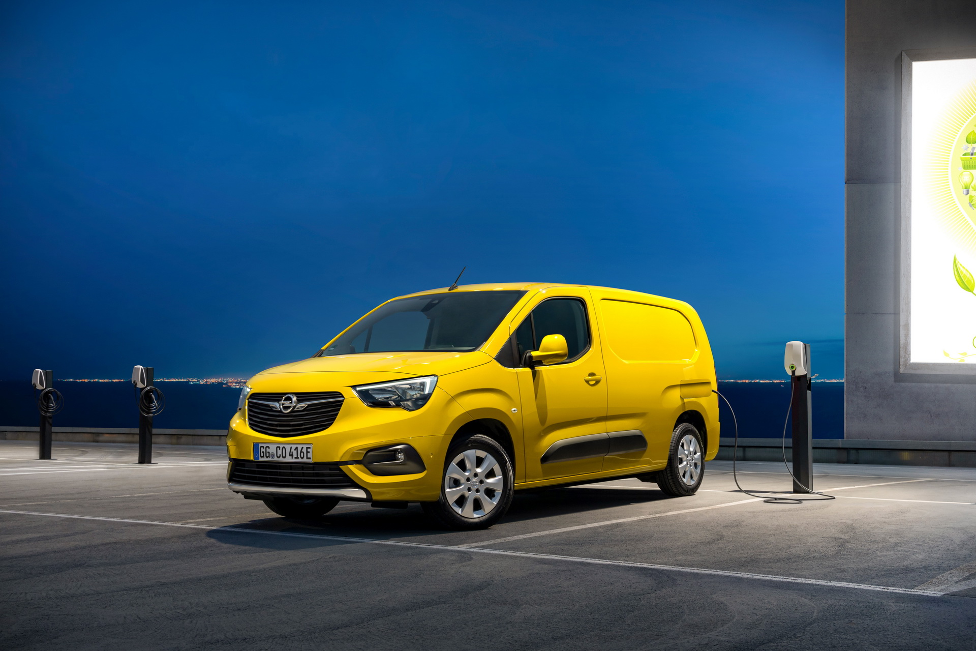 2021 Opel Combo-e Electric LCV Goes Official With 171-Mile* Range