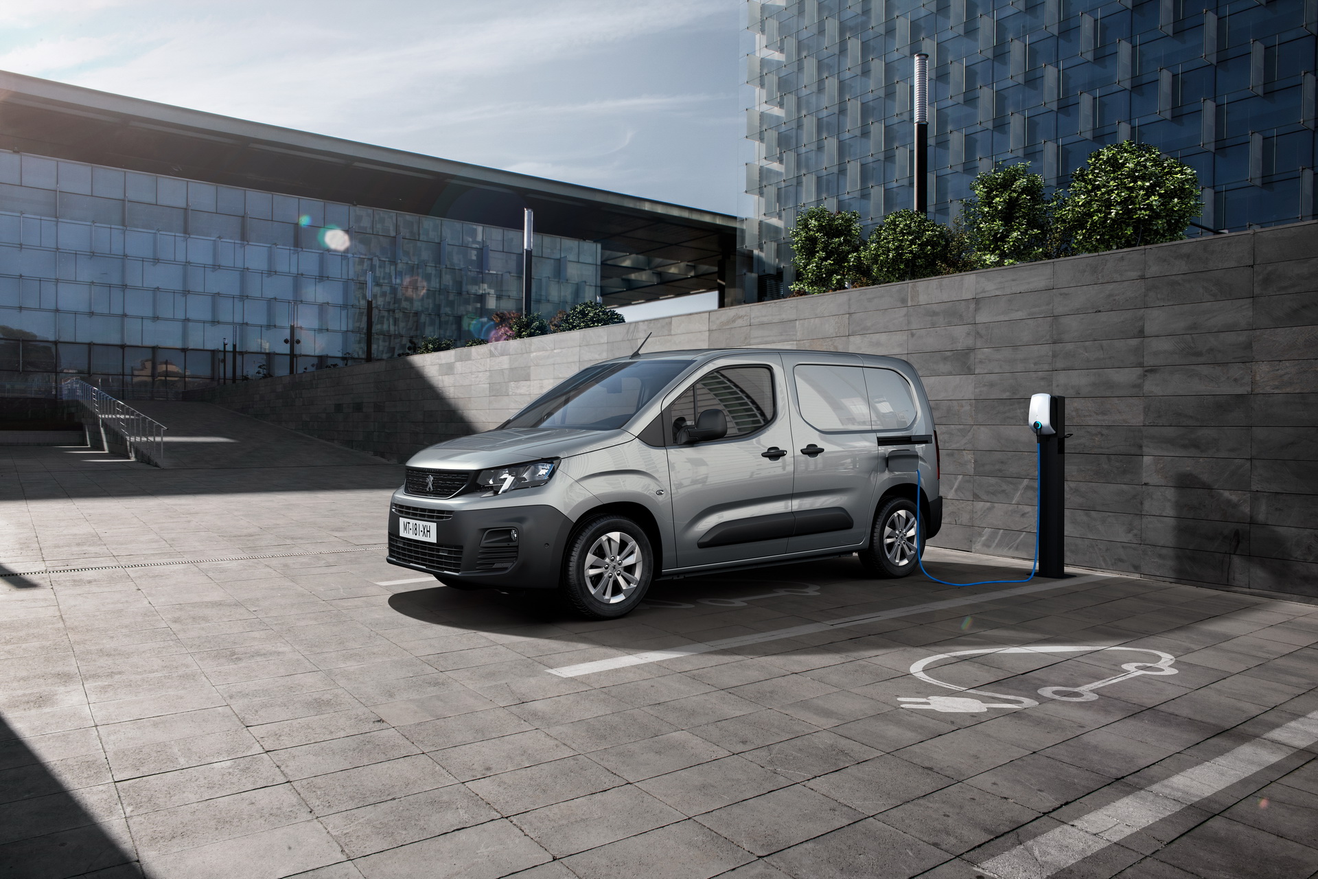 2021 Peugeot e-Partner Enters Electric LCV Market With 171-Mile Range