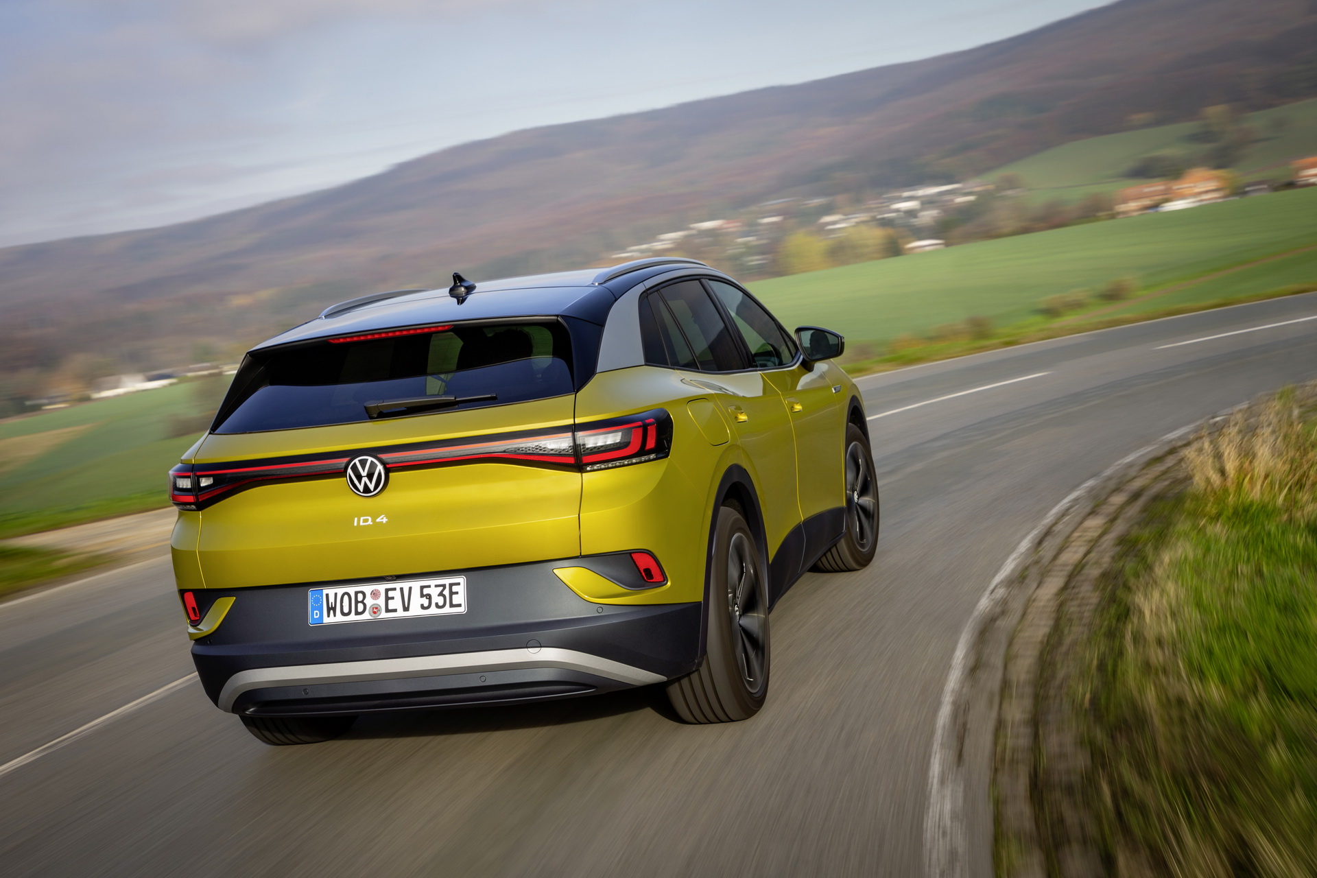 2021 VW ID.4 1st Edition Electric SUV Launched In The UK Priced From £37,800*