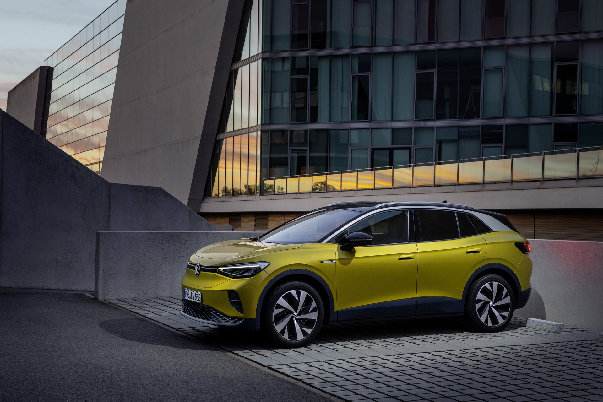 2021 VW ID.4 1st Edition Electric SUV Launched In The UK Priced From £37,800*