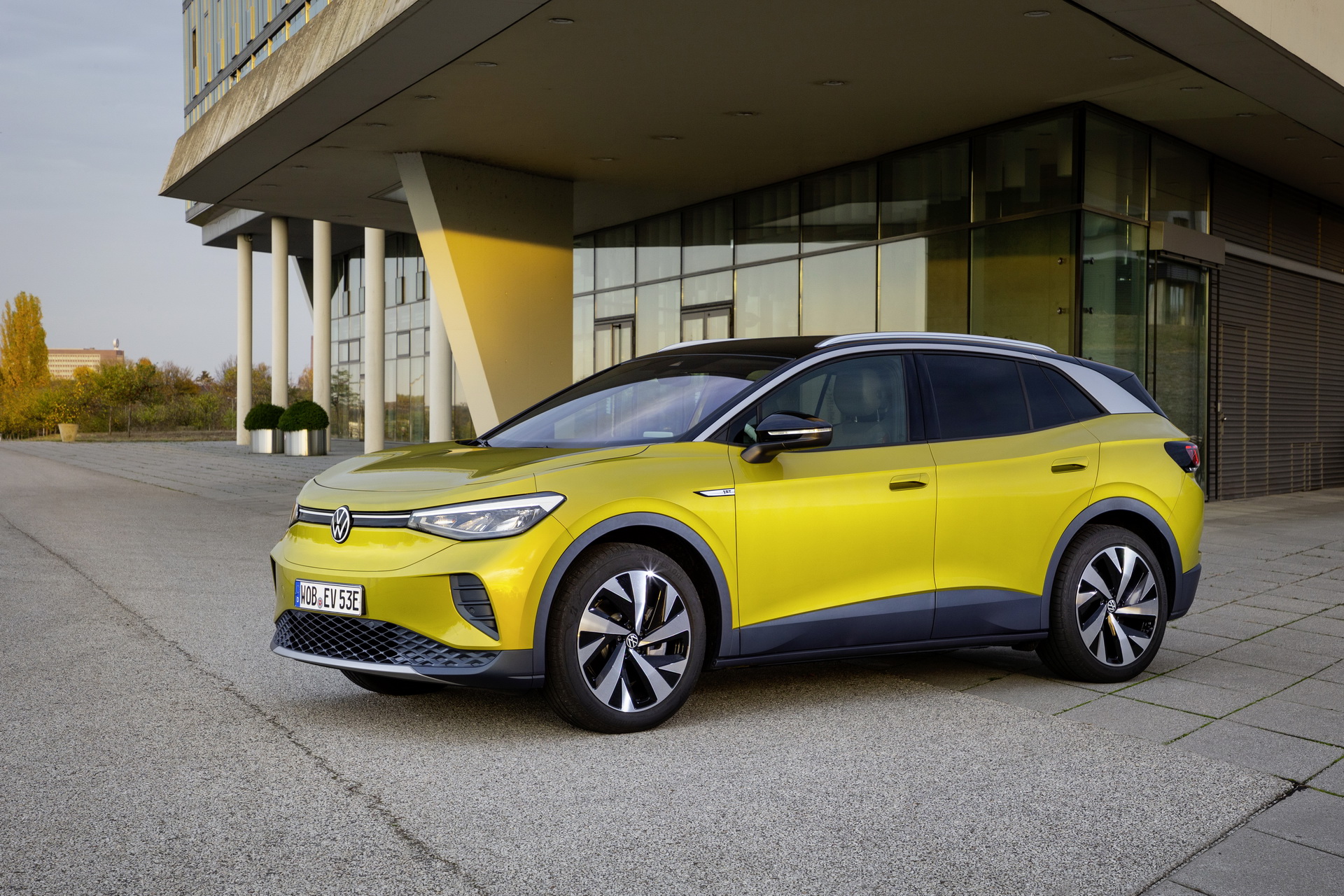 2021 VW ID.4 1st Edition Electric SUV Launched In The UK Priced From £37,800*