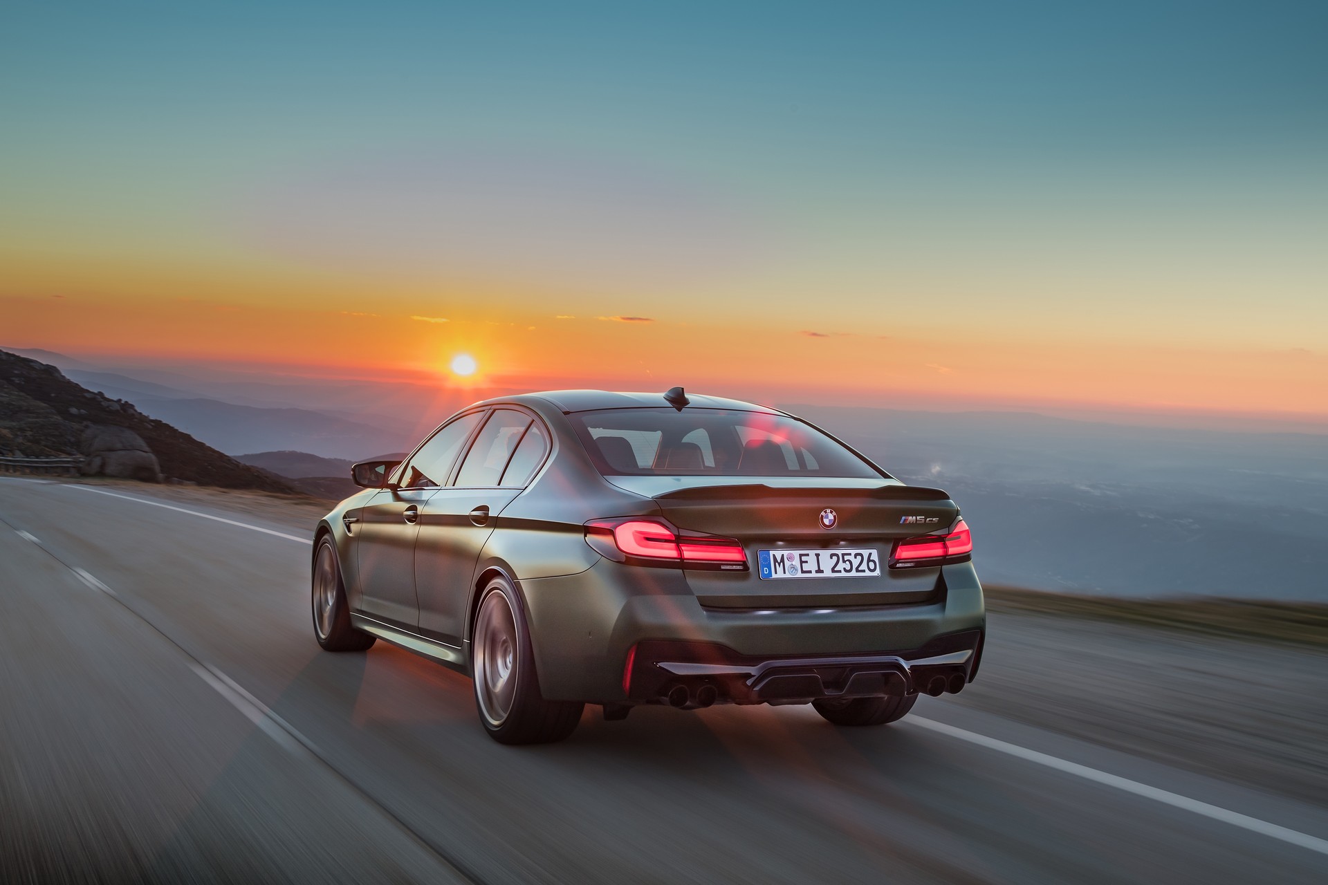 2022 BMW M5 CS Debuts With 627 HP, Hits 60 MPH In Less Than 3 Seconds