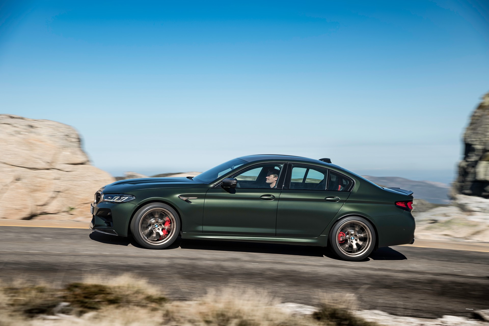 2022 BMW M5 CS Debuts With 627 HP, Hits 60 MPH In Less Than 3 Seconds