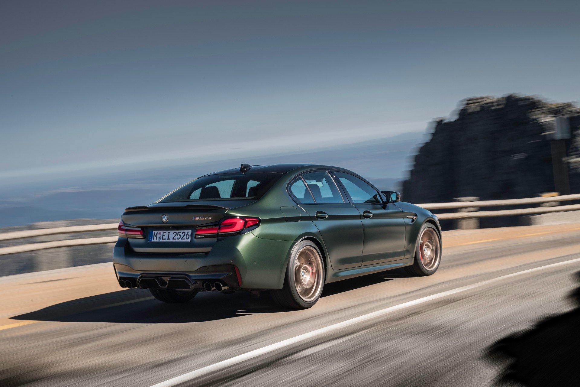 2022 BMW M5 CS Debuts With 627 HP, Hits 60 MPH In Less Than 3 Seconds