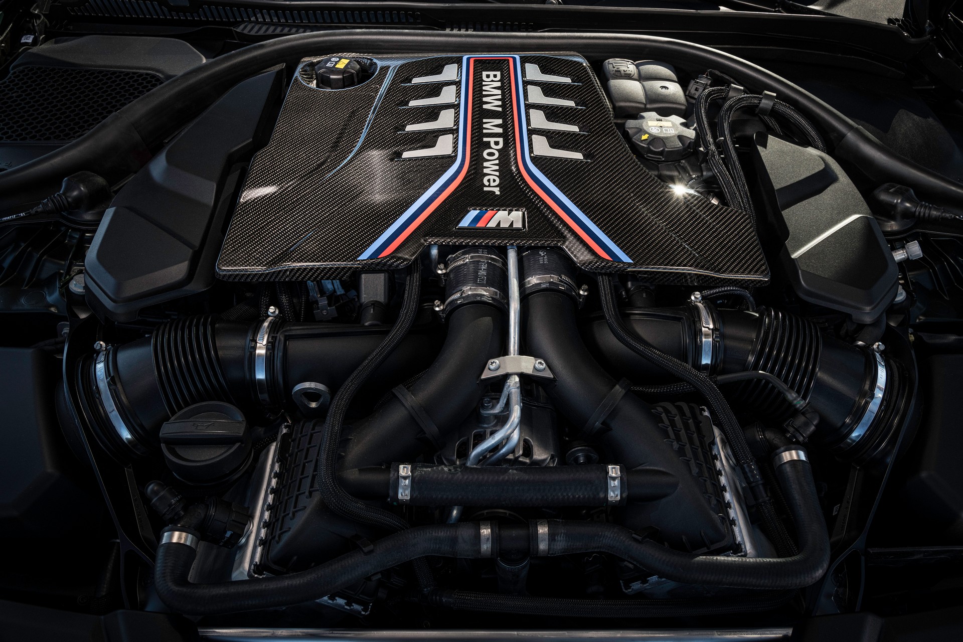 2022 BMW M5 CS Debuts With 627 HP, Hits 60 MPH In Less Than 3 Seconds