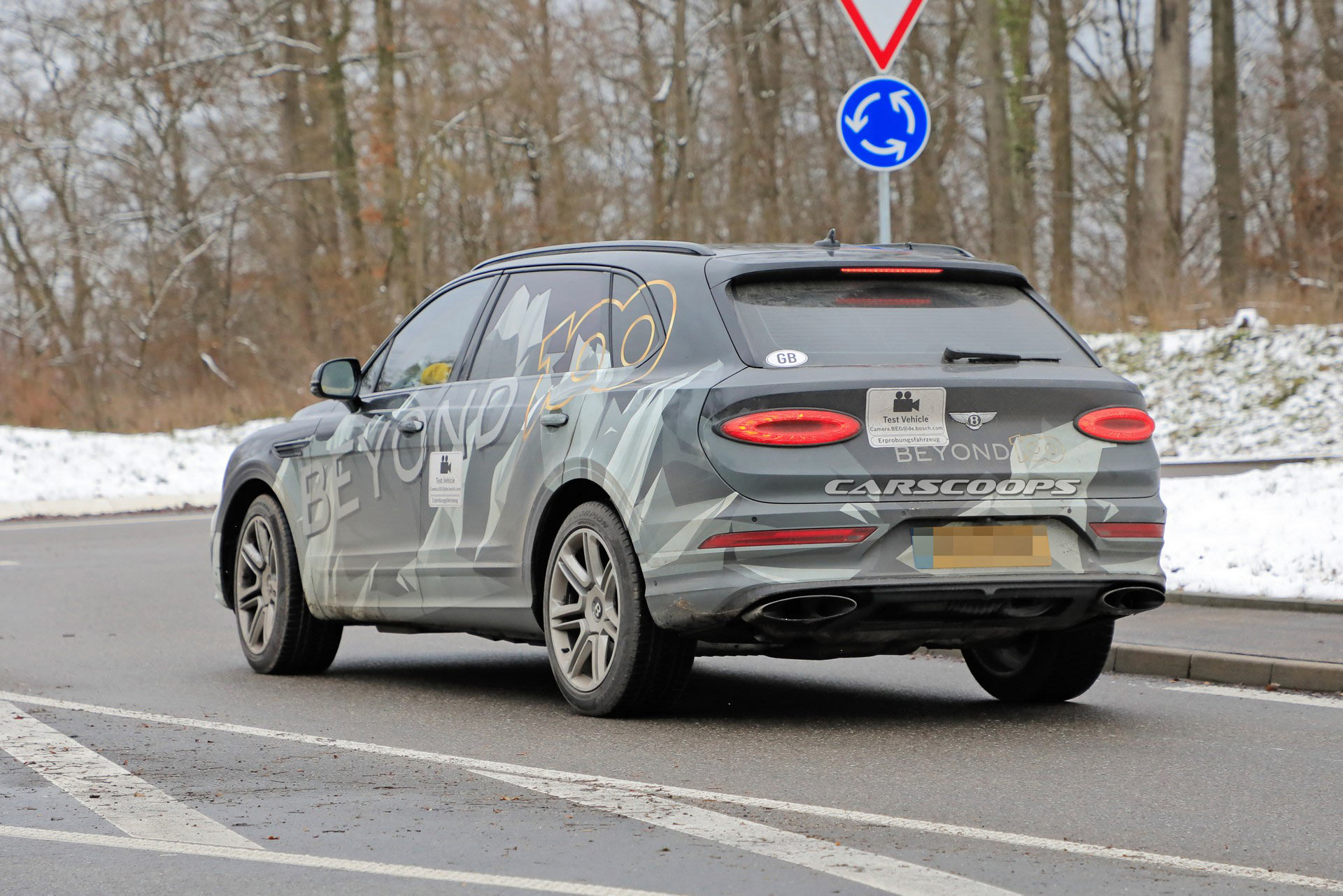 2022 Bentley Bentayga EWB Stretches Its Legs And Will Allow Owners To Do The Same7