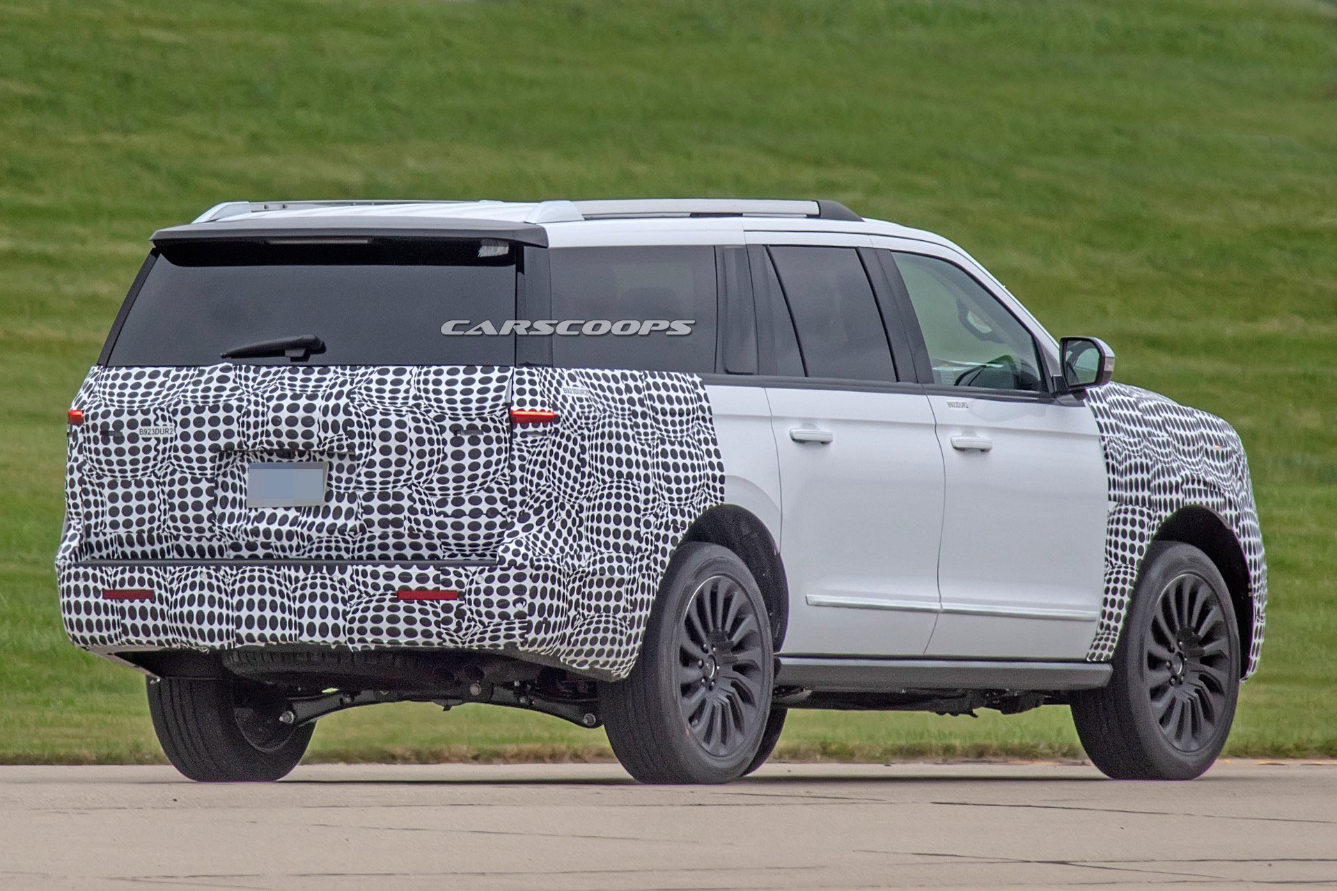 2022 Ford Expedition To Get Updated Looks And Massive Touchscreen Infotainment System