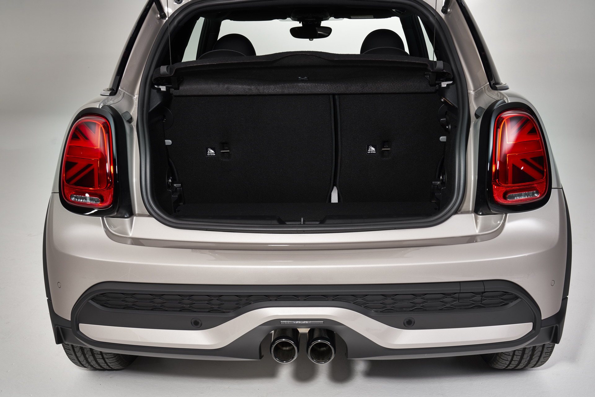 MINI Gives 2022 Hatches And Convertible A Maxi Update