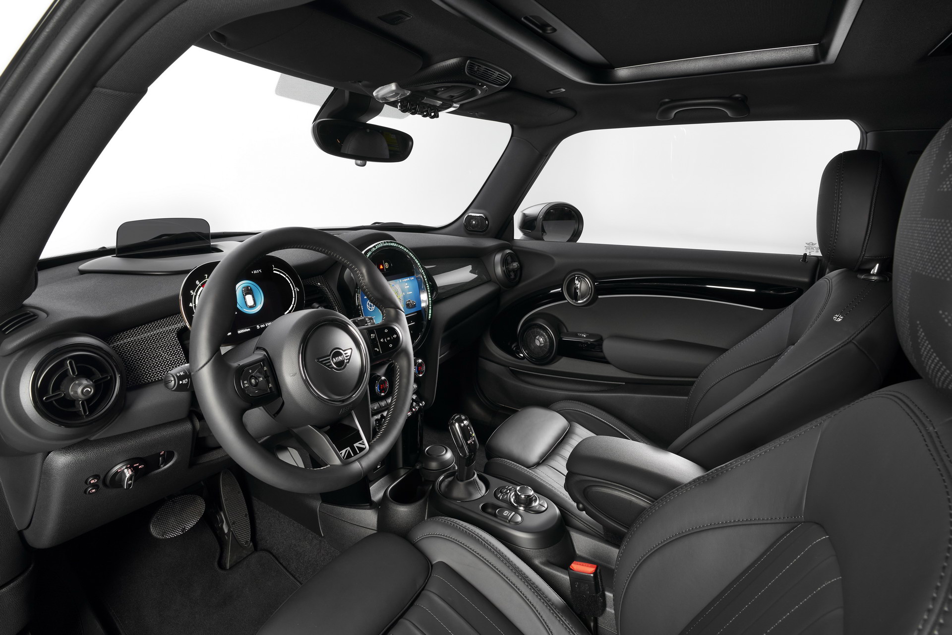 MINI Gives 2022 Hatches And Convertible A Maxi Update