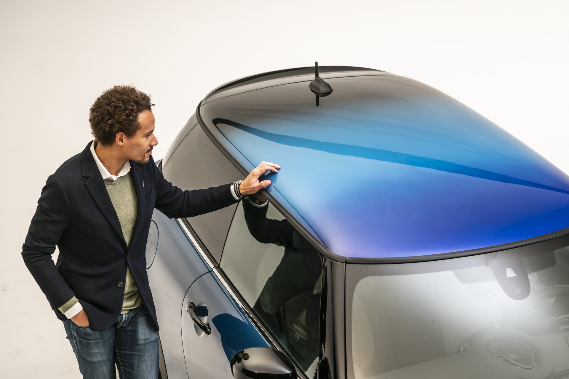 MINI Gives 2022 Hatches And Convertible A Maxi Update