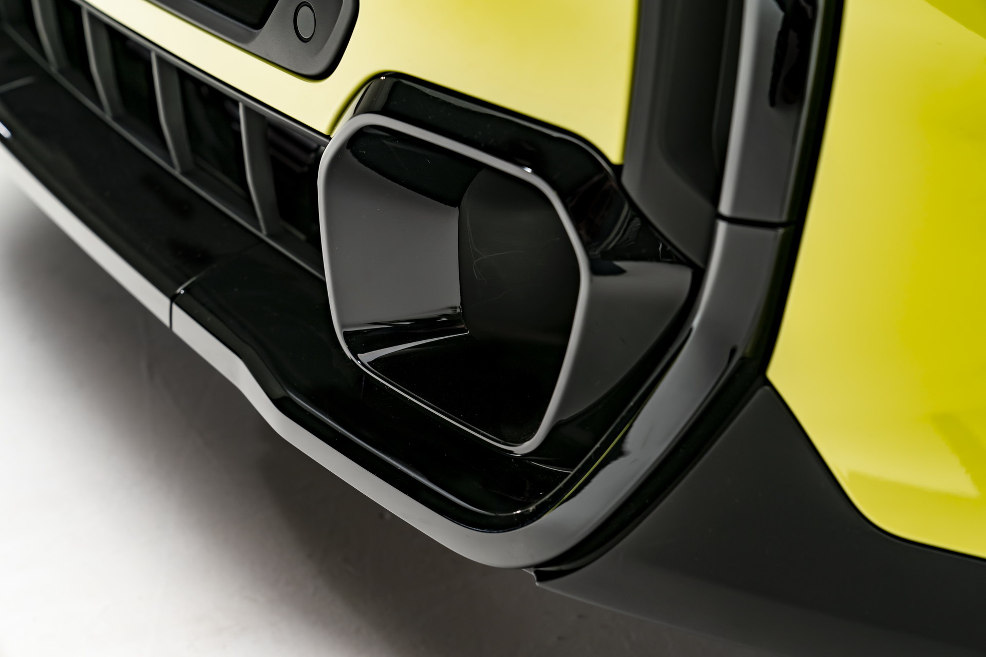 MINI Gives 2022 Hatches And Convertible A Maxi Update