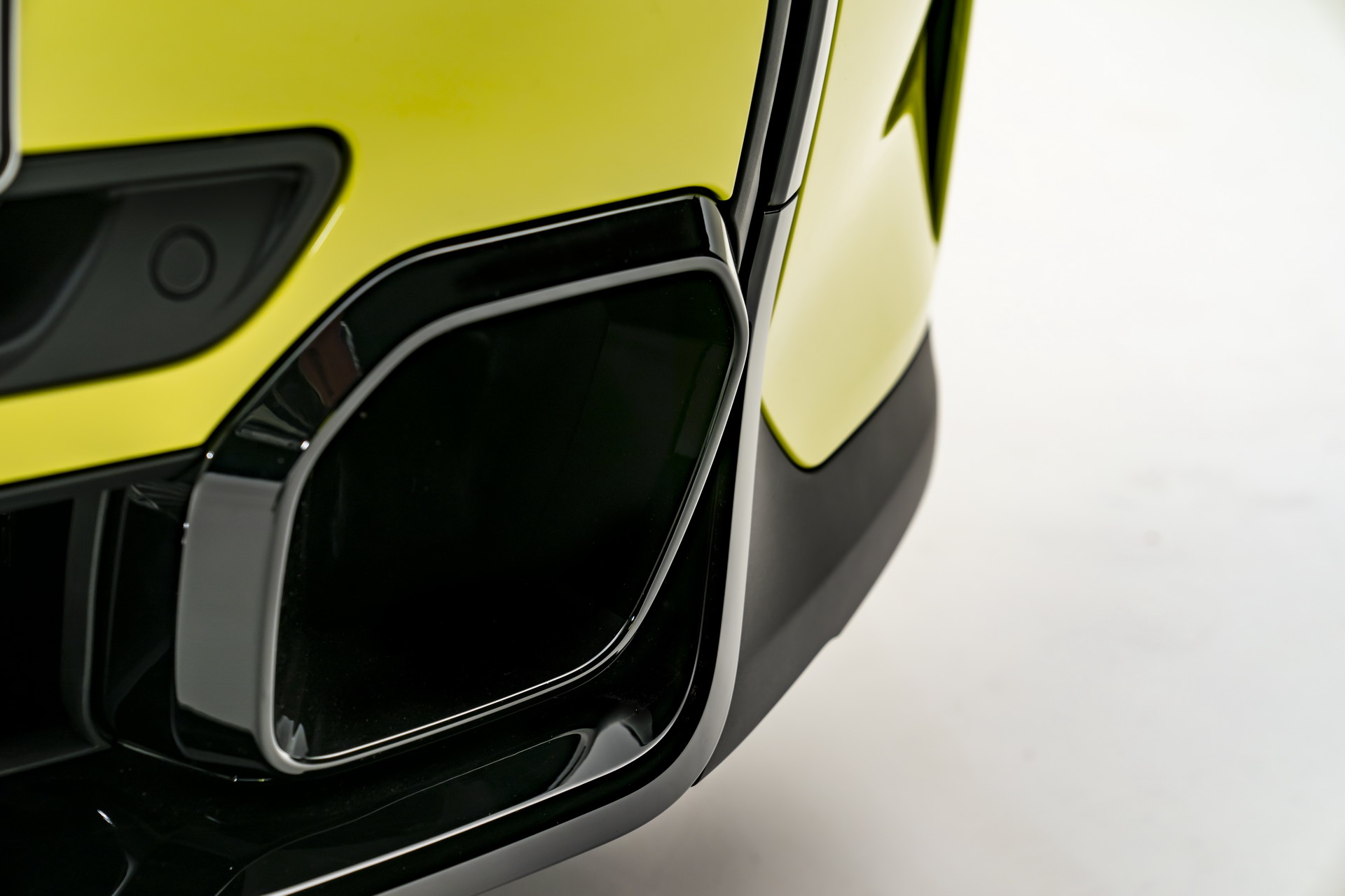 MINI Gives 2022 Hatches And Convertible A Maxi Update